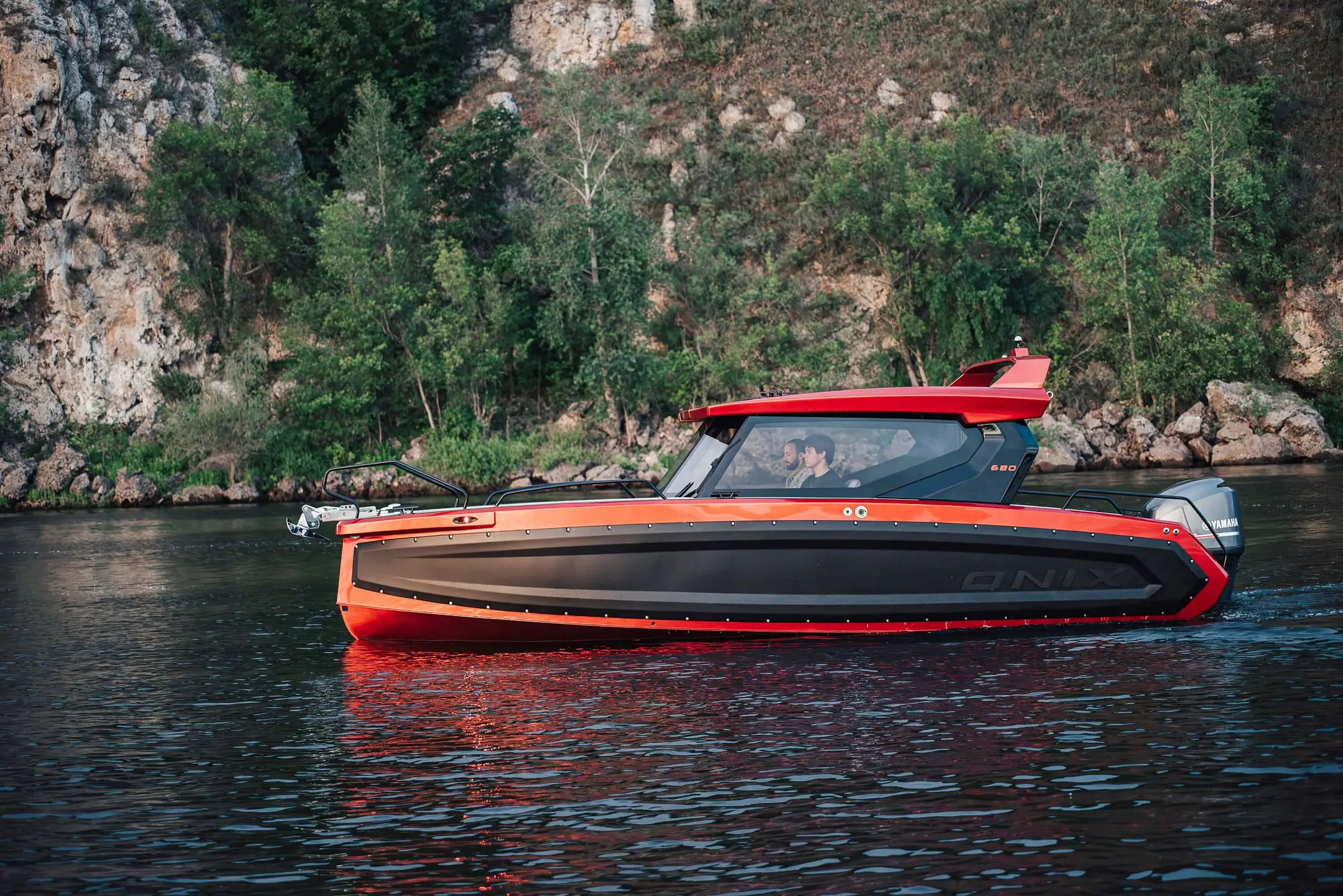 ONIX 680 Cabin — экстерьер