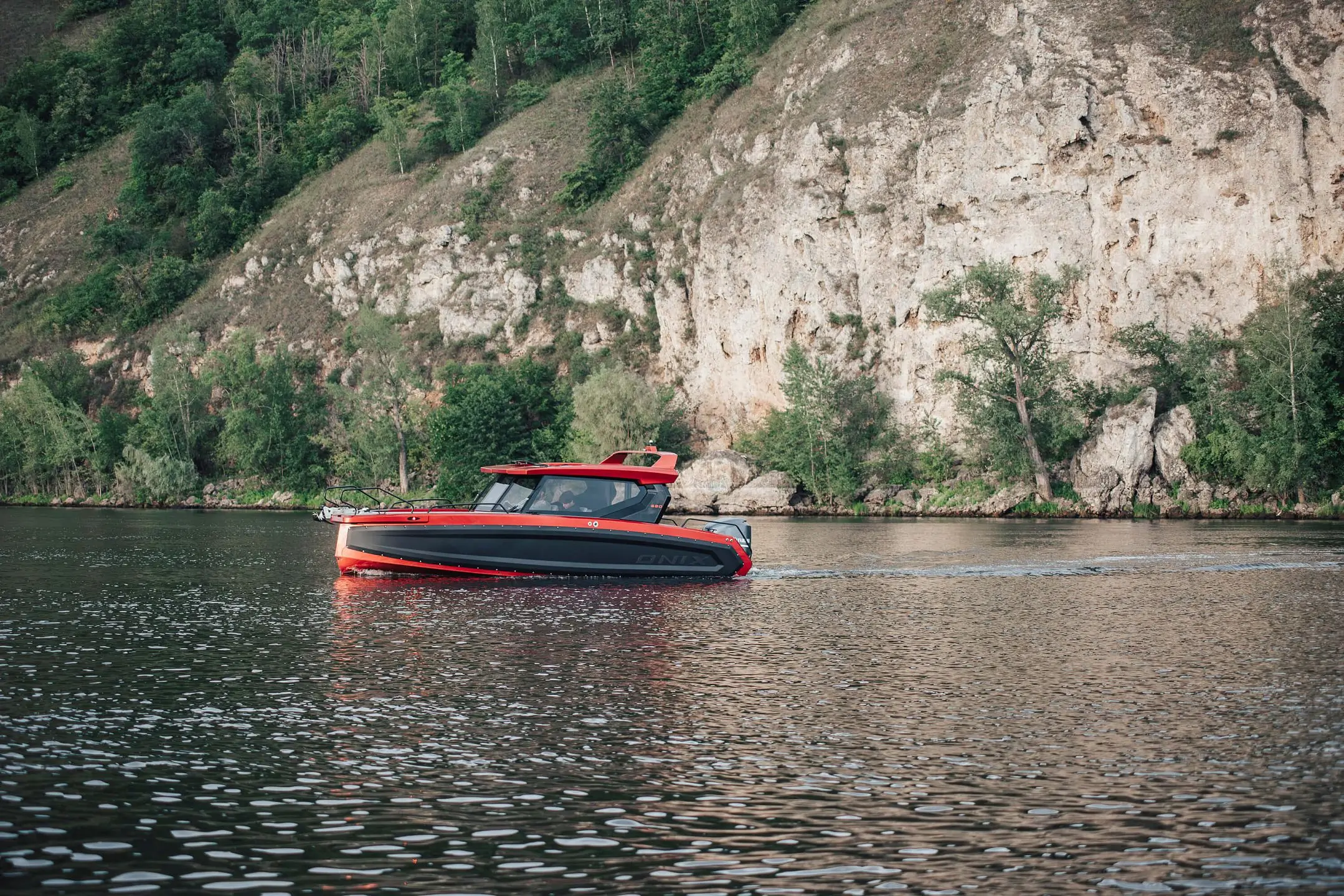 ONIX 680 Cabin — экстерьер