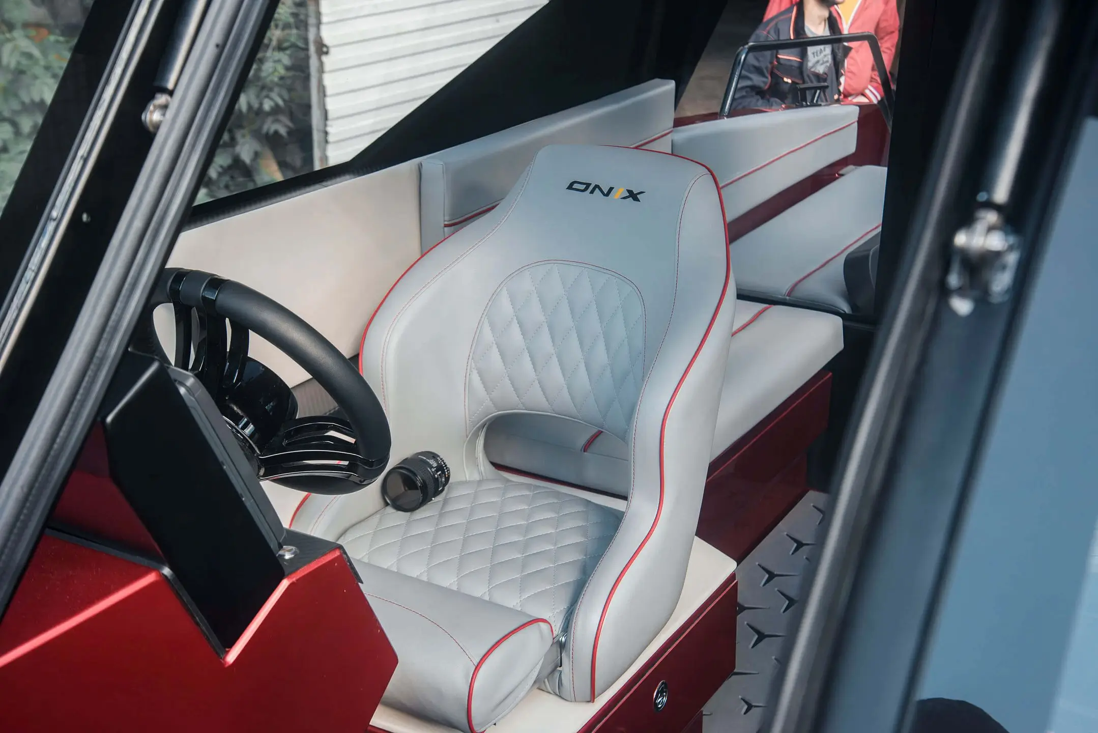 ONIX 680 Cabin — интерьер