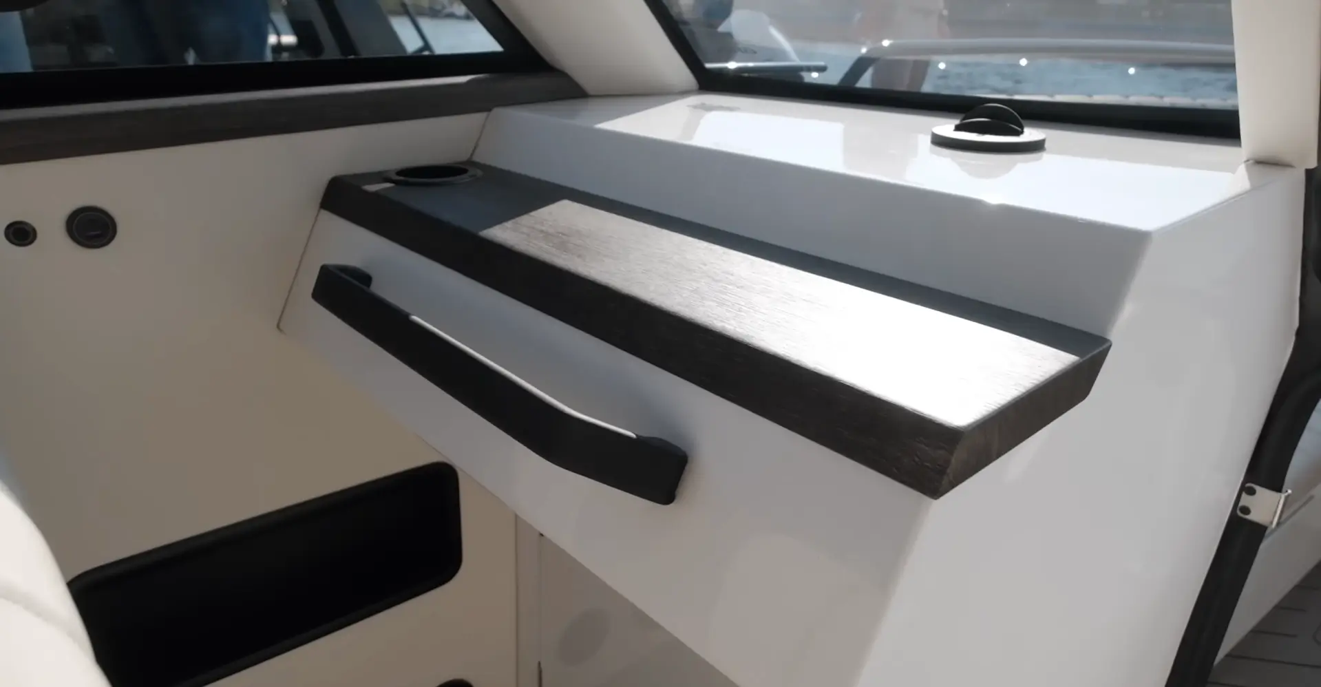 Интерьер ONIX 850 Cabin