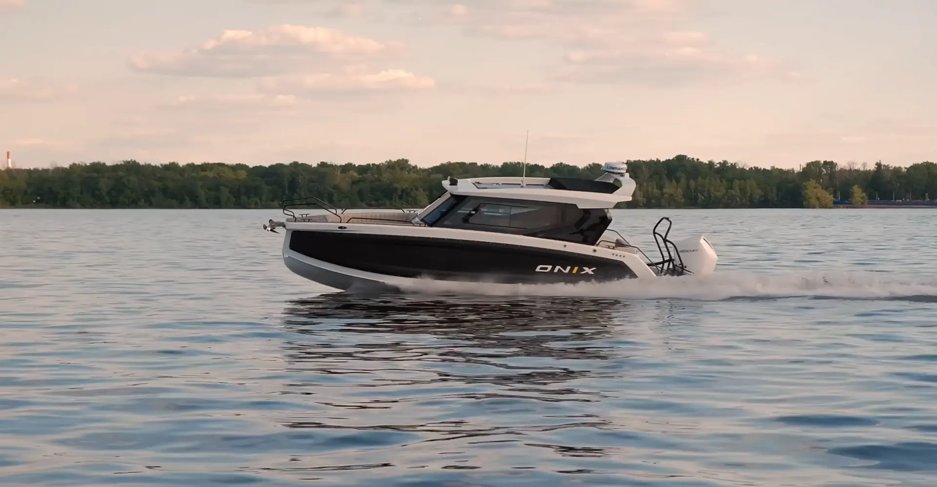 ONIX 850 Cabin