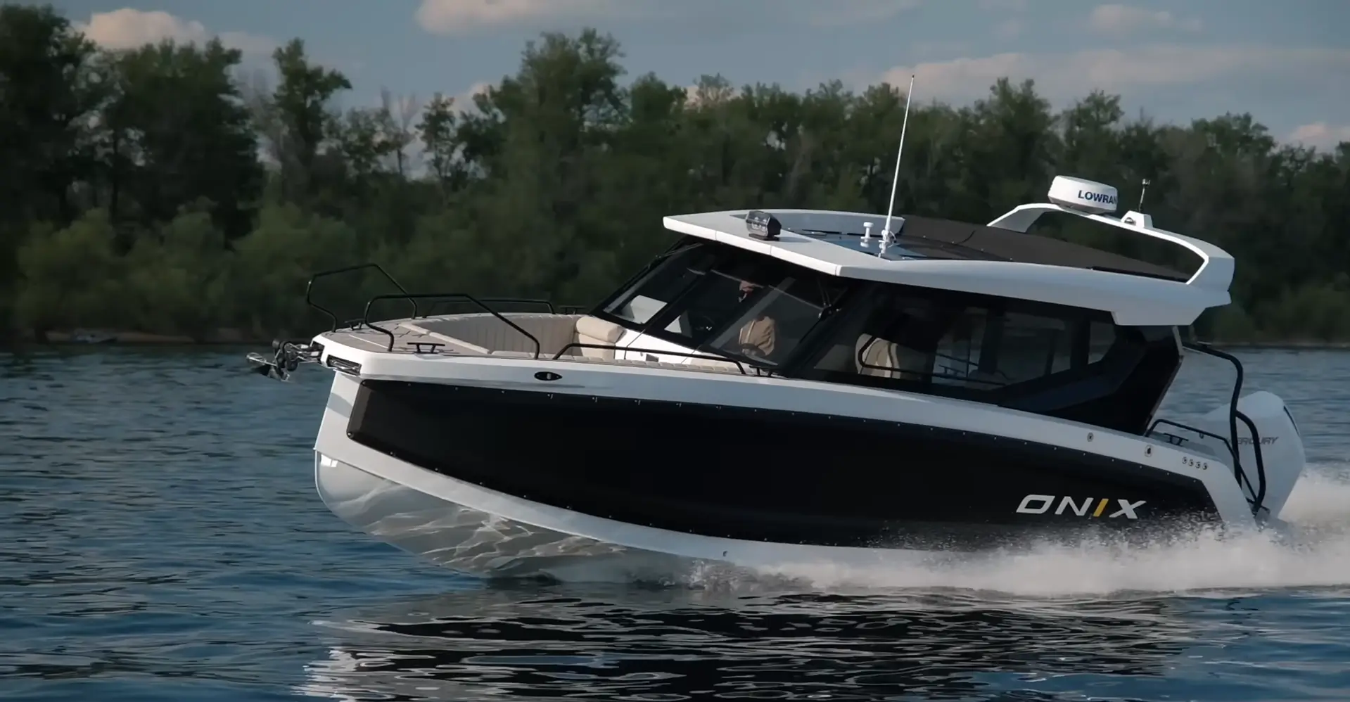 ONIX 850 Cabin