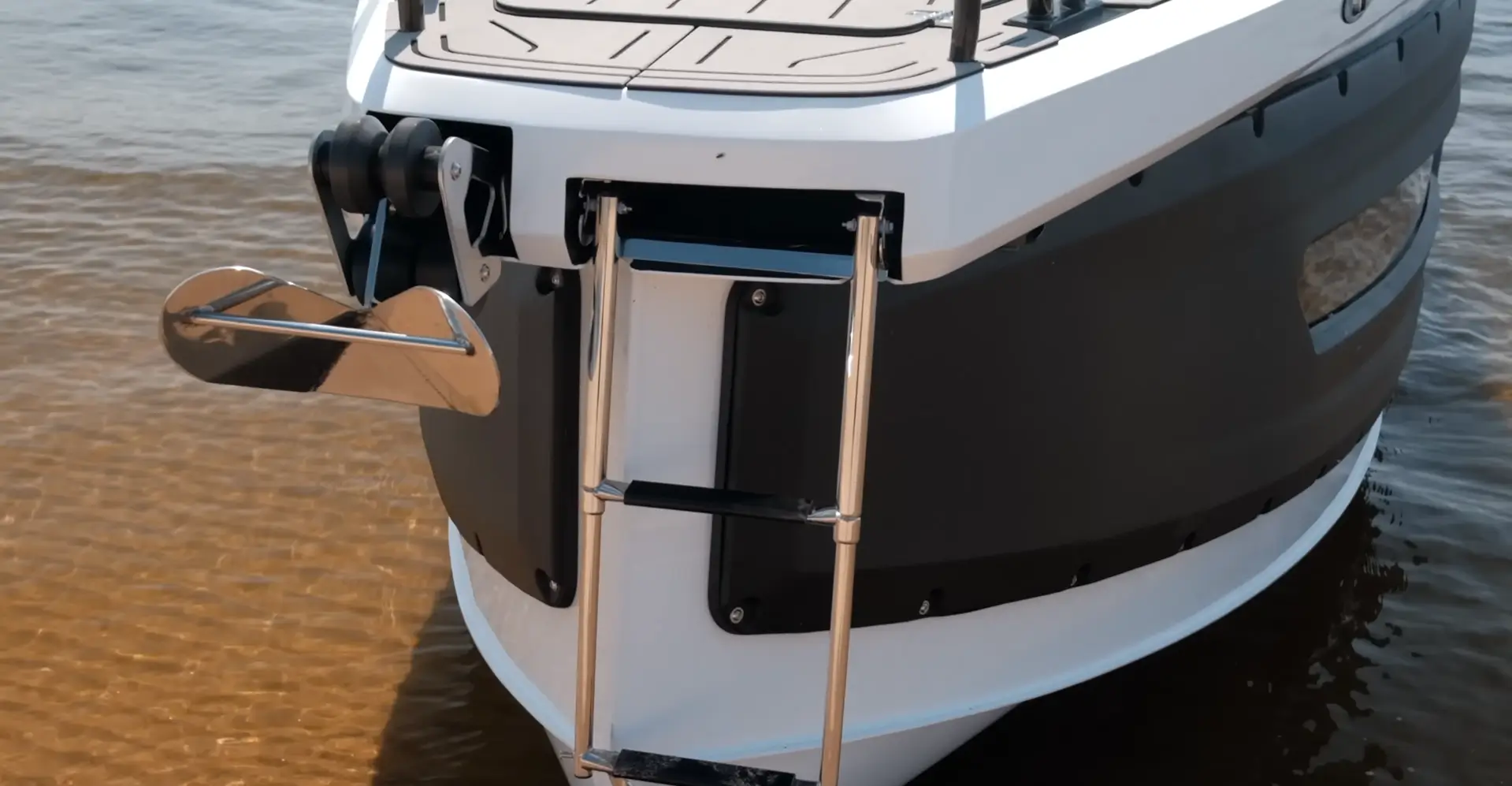 ONIX 850 Day Cruiser