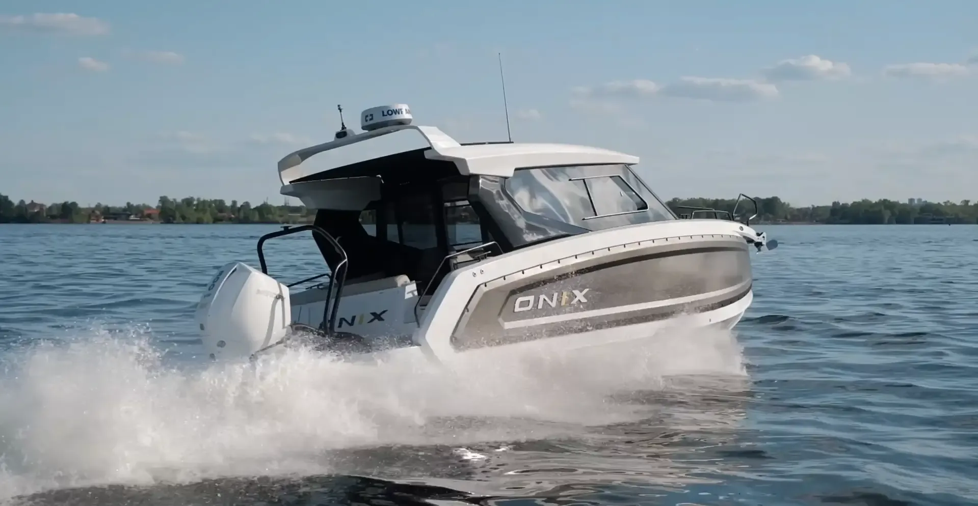 ONIX 850 Cross — спереди
